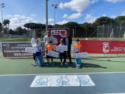 MARIO DE DIEGO E IRENE GARCÍA CAMPEONES DE EXTREMADURA EN CATEGORÍA BENJAMÍN TRAS VENCER A PABLO VILA Y SABRINA DE CARVALHO