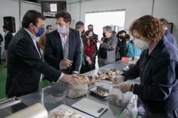 Fernández Vara defiende la creación de pequeñas empresas en los municipios para luchar contra la despoblación