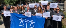 Los abogados se manifiestan para reclamar un turno de oficio «digno»