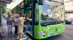Contratación aprueba la rebaja del bono del autobús urbano un 30%