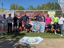 EL CLUB DE TENIS CASINO DE BADAJOZ SE IMPONE EN EL CAMPEONATO DE EXTREMADURA DE VETERANOS POR EQUIPOS TROFEO AON