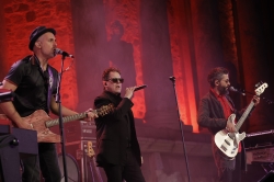 Andrés Calamaro vence a la lluvia en el Teatro Romano de Mérida con un concierto espectacular
