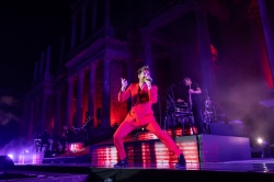 David Bisbal demuestra en el Teatro Romano de Mérida que está más vivo que nunca