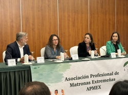 Ara Sánchez destaca la importancia de incorporar la perspectiva de género en el ejercicio de la medicina y enfermería