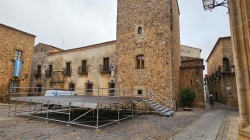 EL AYUNTAMIENTO DE CÁCERES ADQUIERE DOS ESCENARIOS MODULABLES Y DE RÁPIDO MONTAJE PARA SU USO EN LOS DISTINTOS EVENTOS DE LA CIUDAD