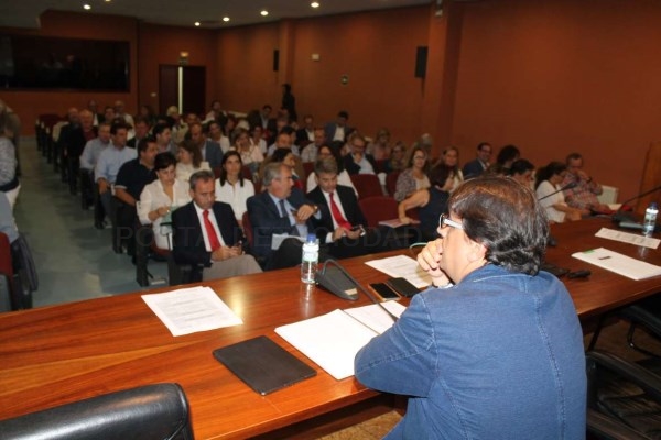 El consejero de Sanidad reúne a los directivos de su departamento para poner en común políticas que mejoren la vida de los extremeños