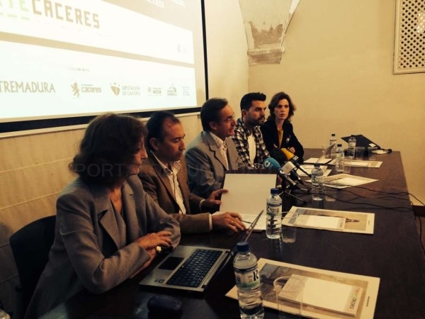Pérez Urban apuesta por una Ley de Mecenazgo extremeña en vísperas de Foro Arte Cáceres 15El director general de Bibliotecas, Museos y Patrimonio Cult