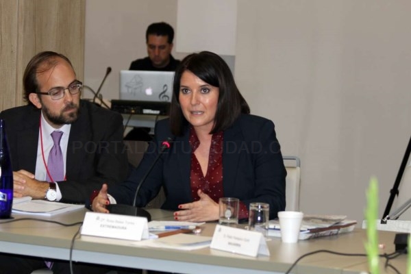 Acción Exterior refuerza su compromiso con los extremeños en el exterior y su apoyo a los retornados