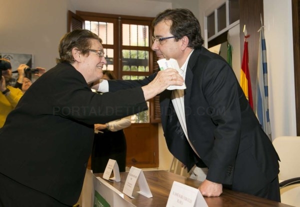 Fernández Vara destaca el valor de lo público para garantizar el derecho a la vivienda