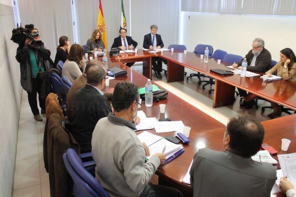 La Consejería de Sanidad y Políticas Sociales considera necesaria la suspensión de la aplicación del real decreto sobre los enfermeros
