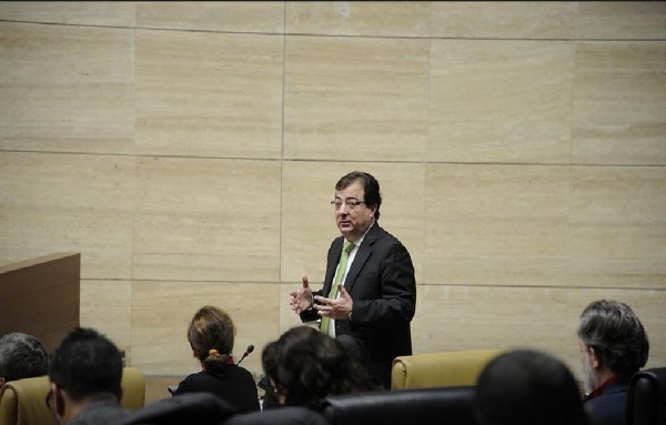 La Junta de Extremadura reitera su compromiso de acabar con los desahucios de los ciudadanos que no pueden pagar