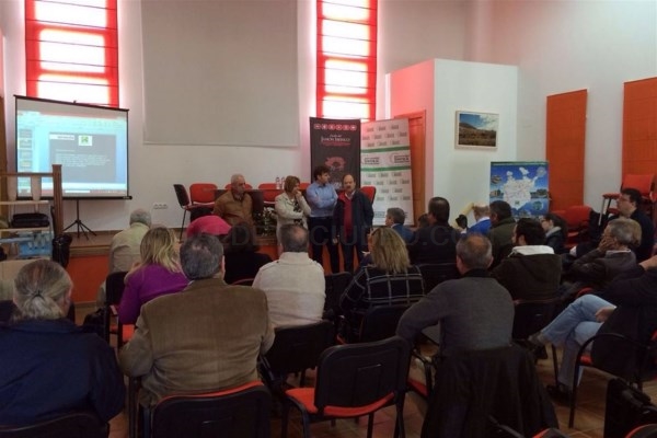 Diputación de Cáceres y alcaldes de la comarca de Sierra de Montánchez y Tamuja diseñan su estrategia de desarrollo