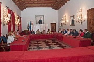 La Diputación reforzará el Área de Asesoramiento para que ningún municipio quede sin percibir fondos del Estado