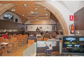 FELCODE triplica la presencia de Voluntarios Expertos en Ecuador para ayudar con los efectos de los terremotos