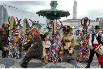Jarramplas y Carantoñas animan las calles de Lisboa