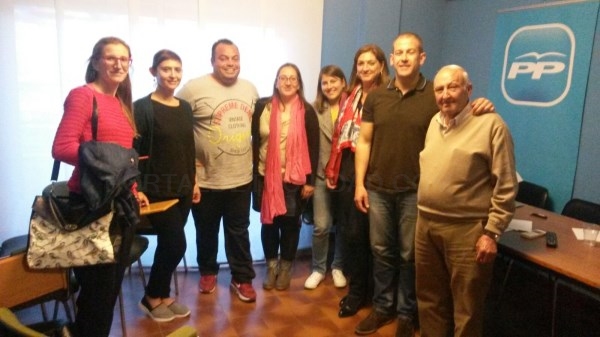 La Plataforma Nuevo Colegio Malpartida de Cáceres se reúne con la agrupación local del PP