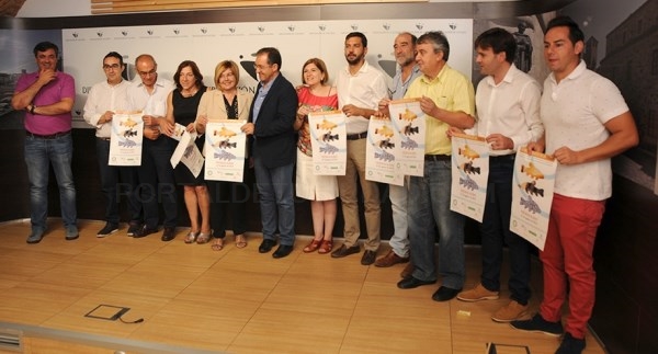 Dulce Pontes, Sierra de Gata y la Federación de Asociaciones Extremeñas en Euskadi, galardonados con las Tencas de Oro 2016