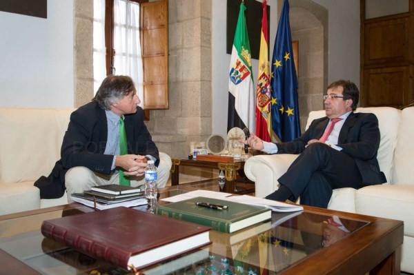 El presidente de la Junta se entrevista con responsables de Competición Global Sistemática y de la OITAB