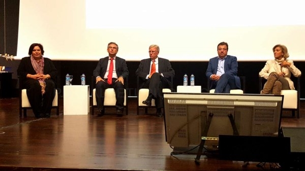 Guillermo Fernández Vara, ha puesto en valor la "economía de los afectos" como mejor aval del movimiento cooperativo.