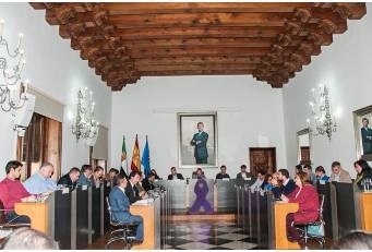 El Grupo Socialista aprueba en solitario la carrera profesional horizontal de los empleados públicos