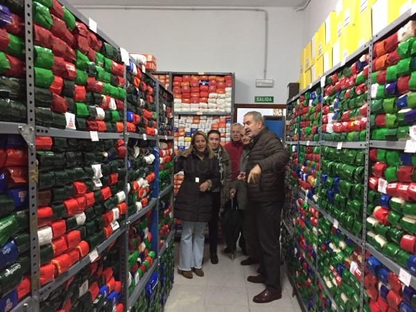 LA ALCALDESA DE CÁCERES DESTACA EL TRABAJO DEL BANCO DE ALIMENTOS