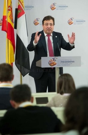 Vara señala que la Conferencia de Presidentes ha sido una “buena sesión de trabajo” para abordar asuntos clave como el empleo, la educación o la finan