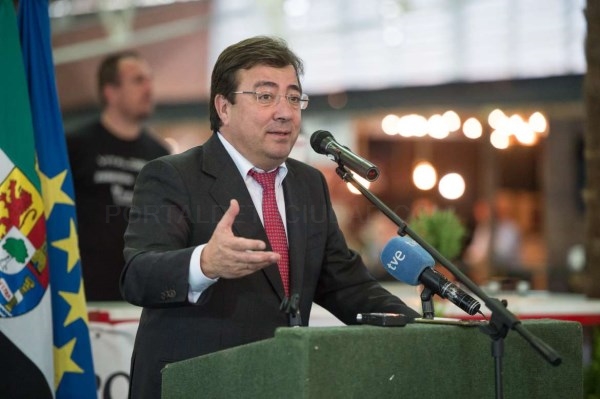 Fernández Vara subraya que el crecimiento del PIB permitirá seguir cumpliendo objetivos de estabilidad sin destrozar la vida de los ciudadanos