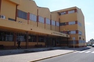 La Facultad de Medicina promoverá la creación de la Academia de Medicina y Cirugía de Extremadura
