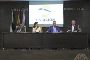 La UEx presenta el proyecto “Estación Suroeste” para reivindicar la necesidad de un tren digno en Extremadura.