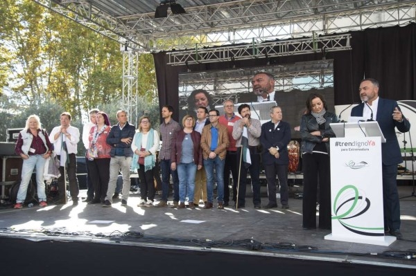 Más de 40.000 extremeños exigen en Madrid un tren digno “Ya” para Extremadura.