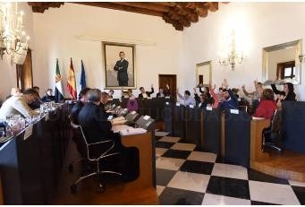 Cordero: “Son 131 millones que irán a los intereses de la provincia y no de los bancos porque es un presupuesto sin deuda”.