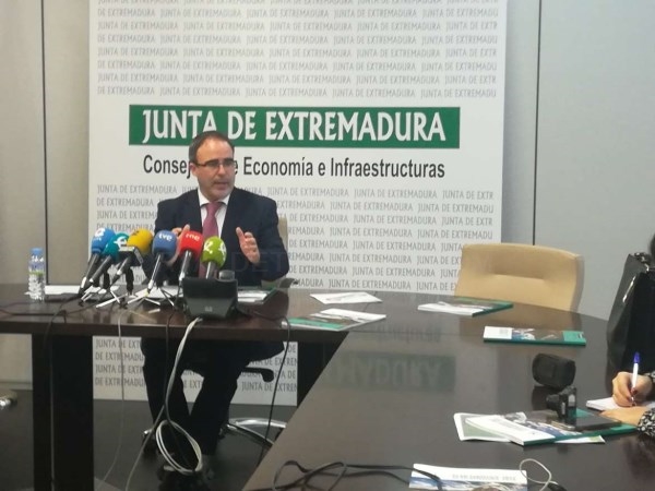 Turismo se propone mejorar la calidad en el empleo del sector y alcanzar 27.000 puestos de trabajo en 2018.