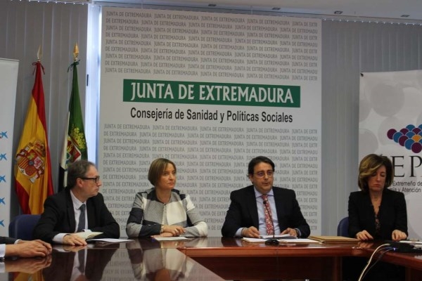 Se ha renovado el convenio de colaboración con la Fundación Bancaria La Caixa para continuar con los programas de envejecimiento activo.
