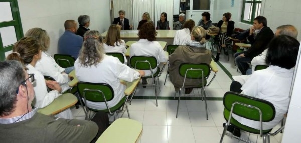 El SES concede el Premio de Educación para la Salud al veterinario Guillermo Delgado.