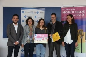 Paula Suero, estudiante de la UEx, obtiene el segundo puesto en el concurso de monólogos en inglés del Grupo 9.