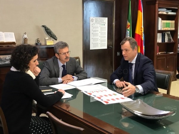 José Luis Navarro, considera ‘inaceptable’ los cambios que ha introducido Red Eléctrica de España en la subasta de interrumpibilidad.