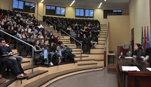 Cerca de 450 estudiantes de la UEx realizarán el programa ERASMUS+ el próximo curso.