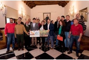 Los convenios de colaboración, firmados por la presidenta provincial, experimentan este año un incremento de 100.000 €.
