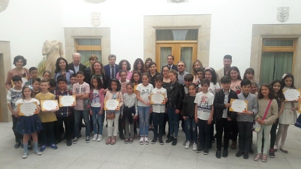 Treinta y seis alumnos premiados en el   I Concurso de Cuentos Infantiles de la Fundación Caja de Extremadura.