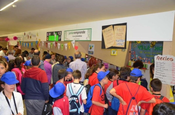 Más de 2.200 alumnos de Primaria participan en JuniorEmprende.