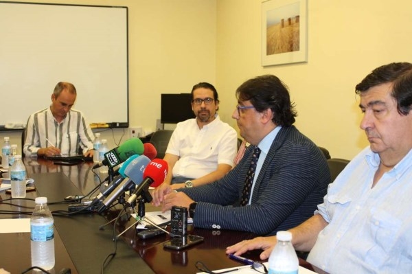 El SES ha incorporado 4 nuevos equipos de teledermatosocpia que mejorará el diagnóstico precoz del cáncer de piel en Extremadura desde Atención Primar