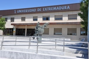 Convocados los Premios a la Excelencia en la Trayectoria Investigadora y a la Excelencia en la Trayectoria a la Transferencia de la UEx