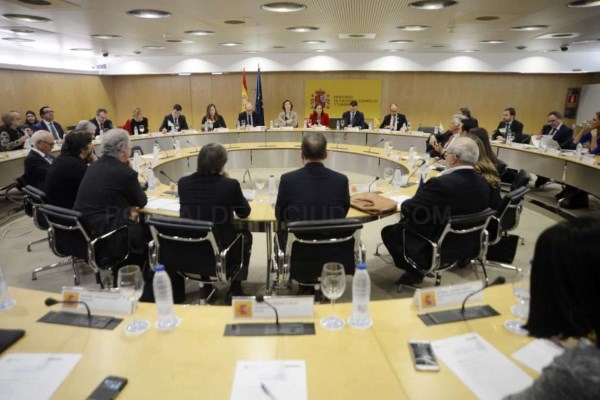 El director general de Turismo propone a la Ministra de Industria y Turismo que lidere en Europa la lucha contra los alojamientos turísticos ilegales.