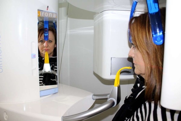 La instalación de un ortopantomógrafo en el Centro de Salud de Navalmoral de la Mata completa la Radiología Digital Directa del área de salud.