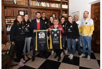 Diputación da todo su apoyo al Club Baloncesto Al-Qázeres que se prepara para la Copa S. M. La Reina de baloncesto femenino.