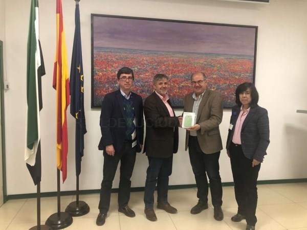 La cooperativa Tabacoex premiada por su labor ambiental en el reciclaje de envases agrarios