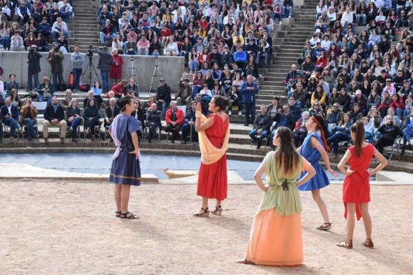 La Junta de Extremadura reivindica el papel del teatro como una herramienta educativa.