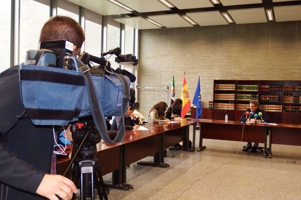 Durante el mes de marzo ha descendido el número de personas inscritas en el SEXPE en 2.850 personas en Extremadura.