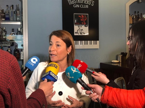 La alcaldesa se reúne con la hostelería cacereña para conocer sus inquietudes y necesidades.