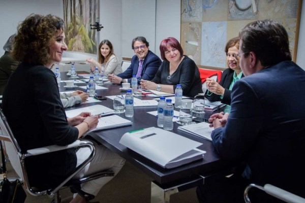 Las ayudas para la comercialización en común de ganado,tienen como finalidad subvencionar los gastos en infraestructuras de nuevos establecimientos